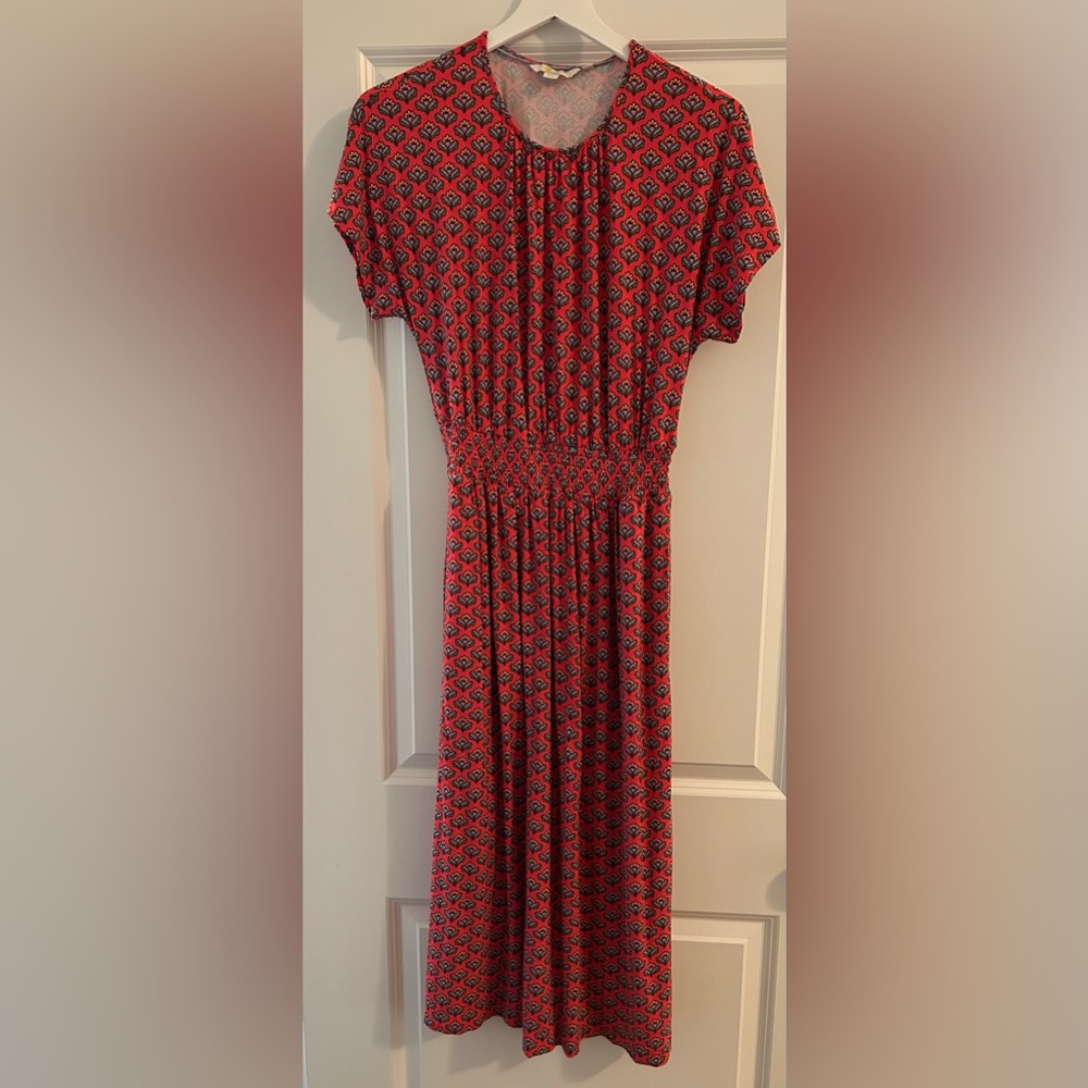 New condition Boden 6R USA ruched short sleeve jersey dress in red motif